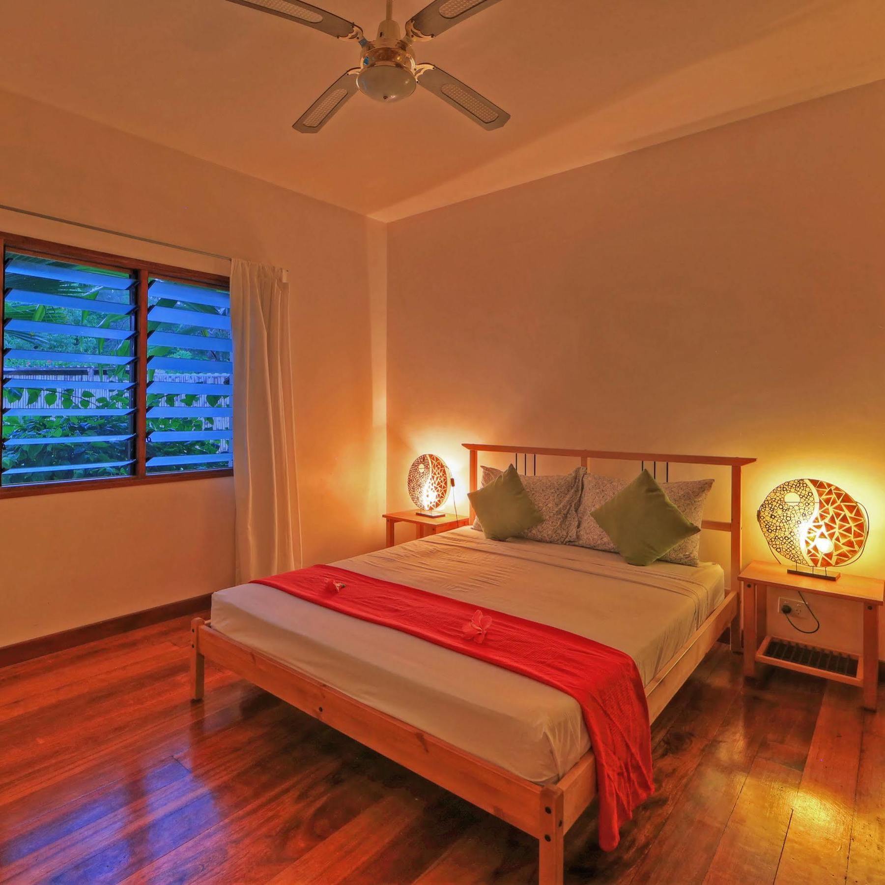 Tropicana Lagoon Apartments Port Vila Exterior foto